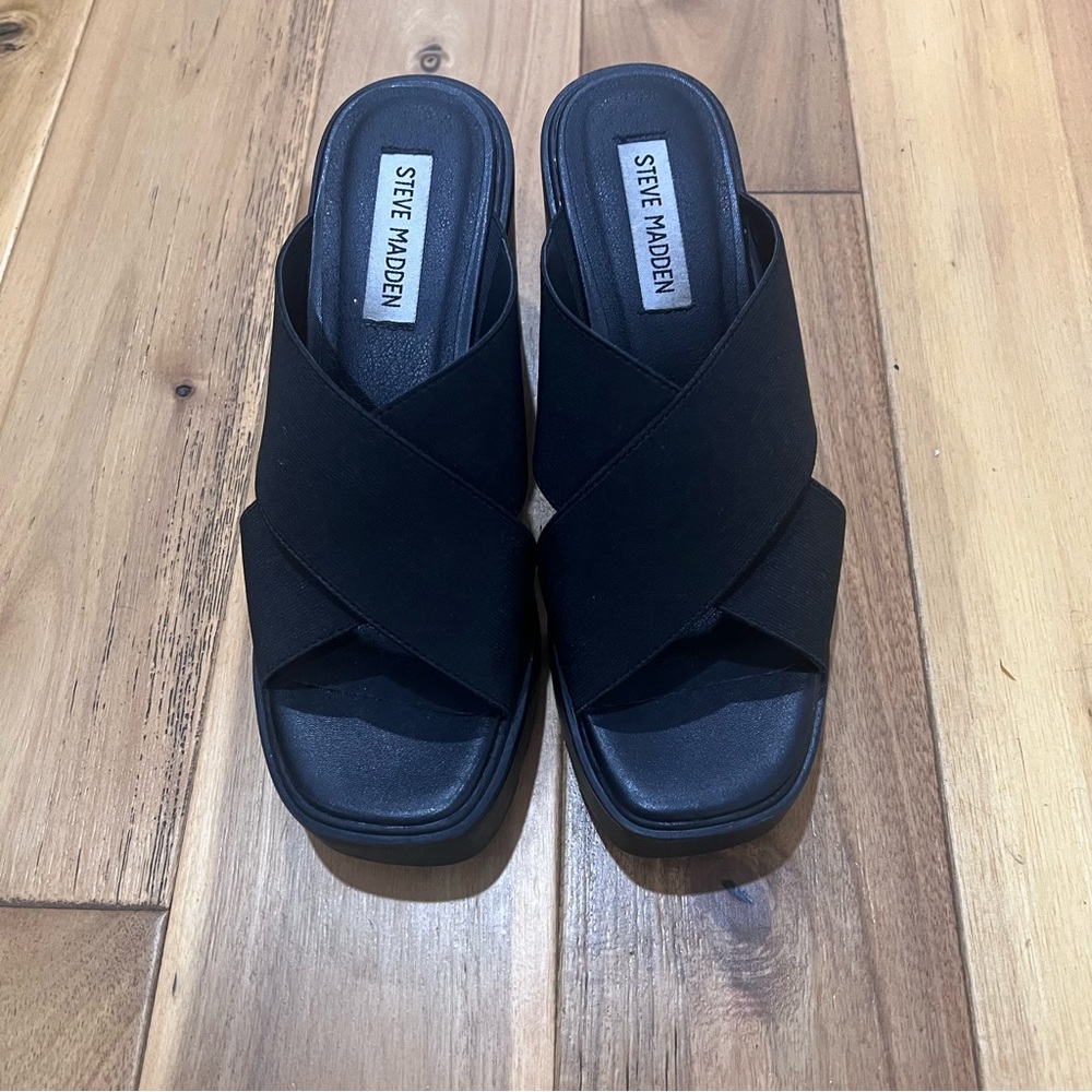 Steve Madden platform sandals
